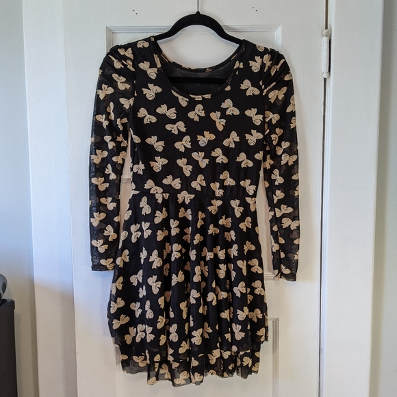 Black Long-Sleeve Tulle Dress with Bowtie Pattern - Picture 2 of 5